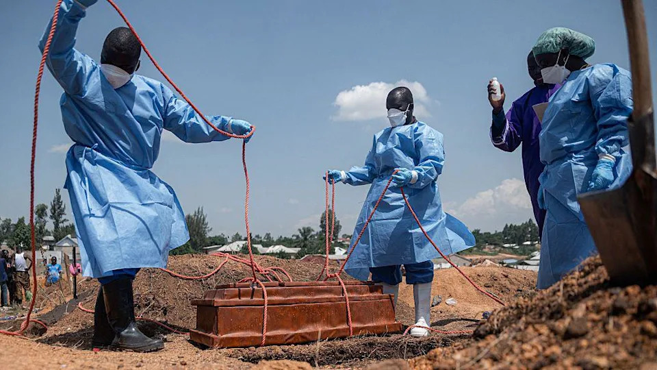 Kako je Uganda Zaustavila Ebolu Dok DR Kongo Bori Težak Epidemijski Talas