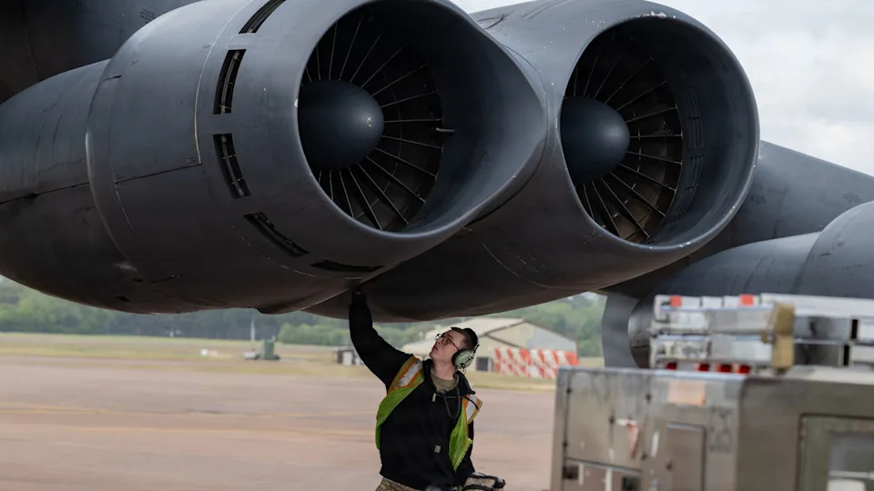 GAO: B-52 Modernization Faces Major Delays and Cost Overruns — Engines, Radar Hit Hardest