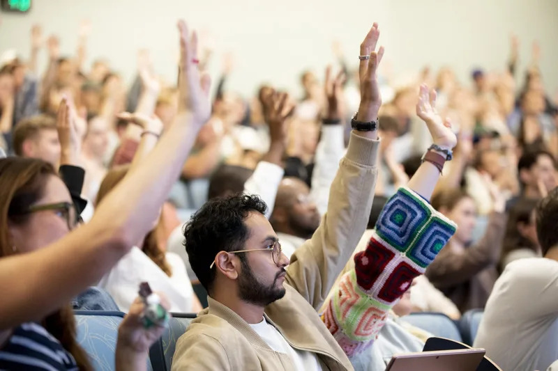 Applications Rebound: Acceptance Rates, Yield and Enrollment Trends at the Top 100 U.S. MBA Programs