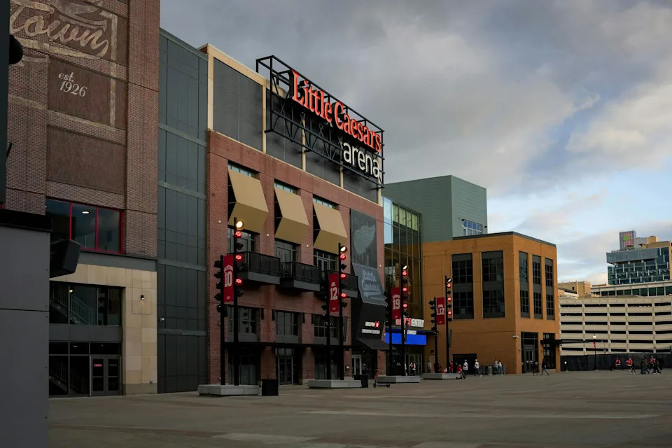 How Detroit Can Lure Big-Box Retailers Back: Taxes, Safety Grants and Wage Incentives