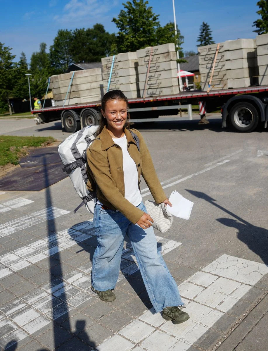 Princess Isabella Begins 11-Month Military Service — Arrives Alone and Waives Conscription Pay