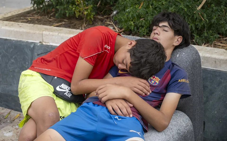 Kriza u Ceuti: Hiljade Migranata Zaglavljene Dok Madrid Kaže 'Skoro Svi' Vraćeni