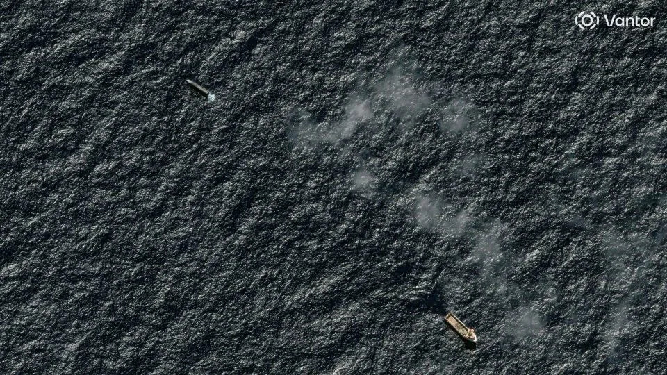 Satelitske Snimke Prate Trku: SpaceX-ov Starship (170 ft / ≈52 m) Pluta U Indijskom Okeanu — Počinje Operacija Oporavka