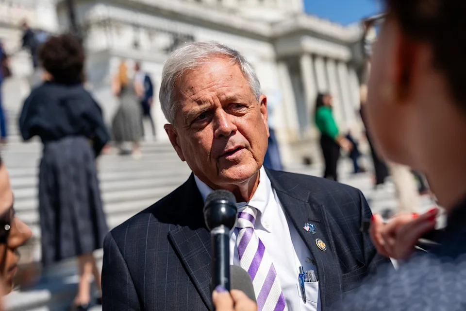 GOP Fractures Over SAVE Act and Iran-War Funding as Midterms Loom