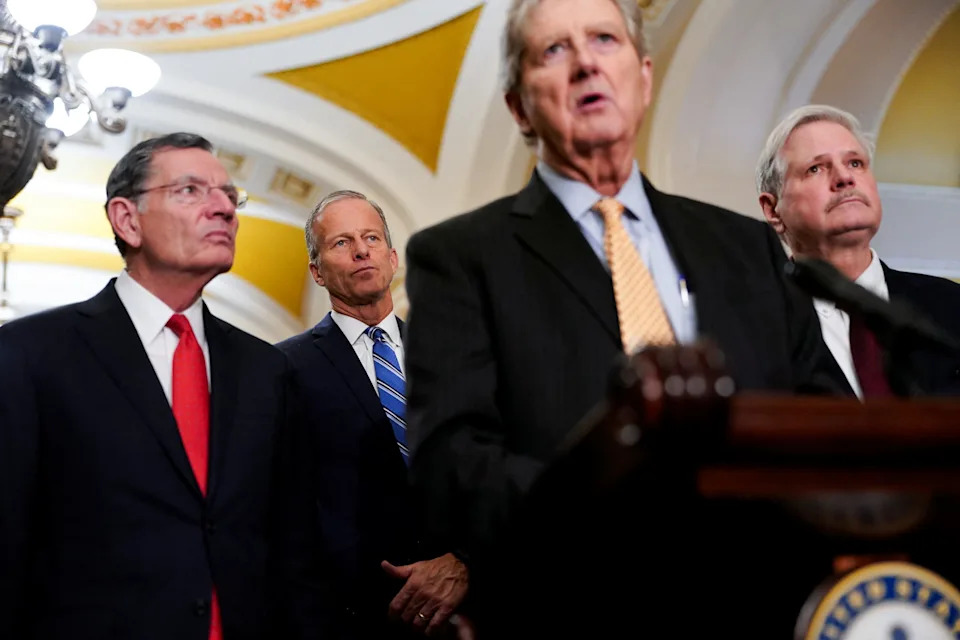 GOP Fractures Over SAVE Act and Iran-War Funding as Midterms Loom