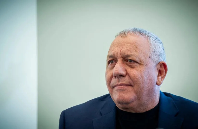 Ramat Gan Deputy Mayor Israel Zari Joins Gadi Eisenkot’s Yashar Party — Strengthening Youth and LGBTQ+ Representation