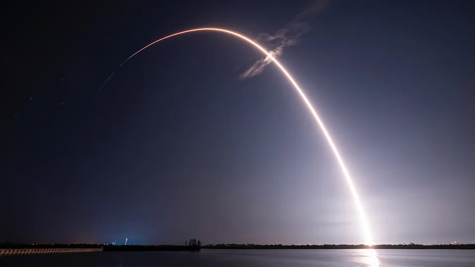 SpaceX Lansira Tri Velika AST SpaceMobile BlueBird Satelita — Pratite Uživo 5. Avgusta