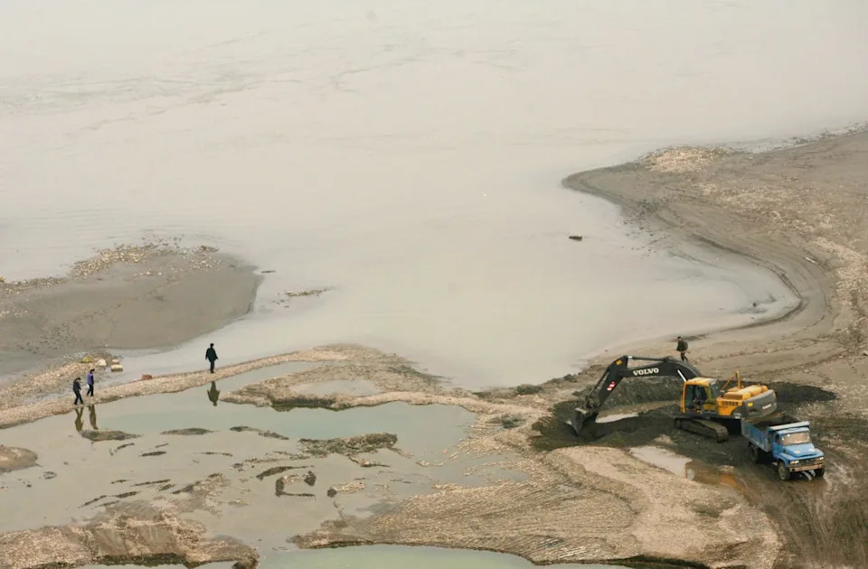 Rampant River Sand Mining Threatens Southeast Asia — Landmark Review Calls for Urgent Basin-Scale Action