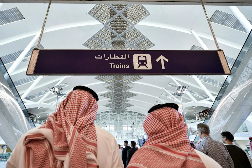 How a GCC Railway Could Rewire Persian Gulf Politics and Global Security