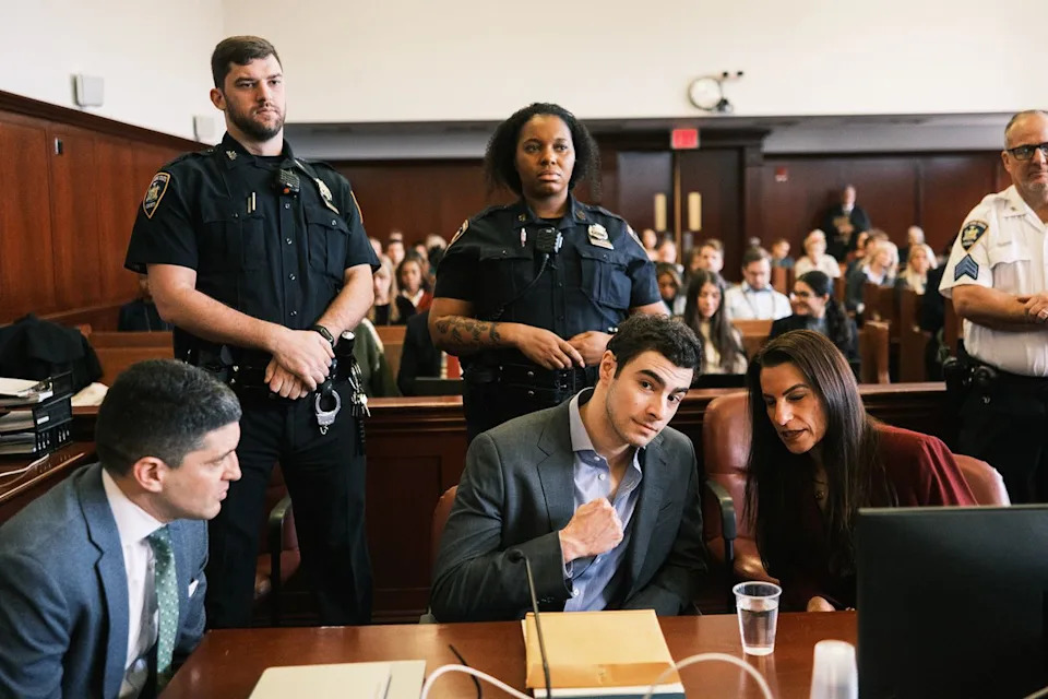 Luigi Mangione Asks Judge to Allow Live Broadcast of Sept. 8 Murder Trial Over Press Restrictions
