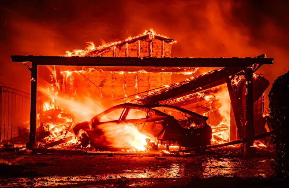 Senators Say Wildfire Betting Could Encourage Arson as Record Blazes Rage