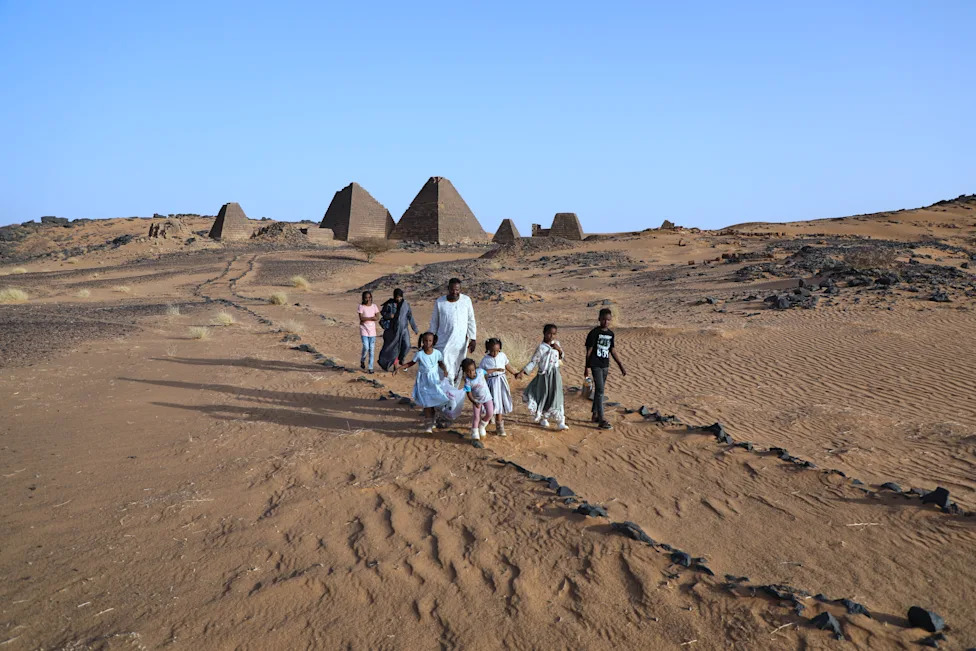 Piramide Meroe Na Ivici Propadanja: Rat, Pesak i So Nagrižu Drevne Grobnice