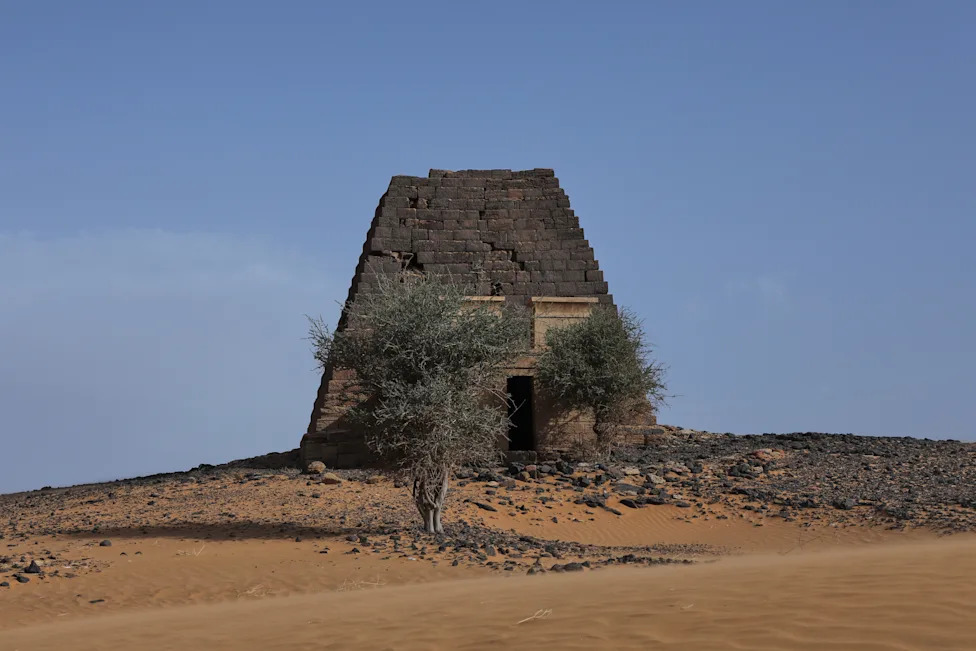 Piramide Meroe Na Ivici Propadanja: Rat, Pesak i So Nagrižu Drevne Grobnice