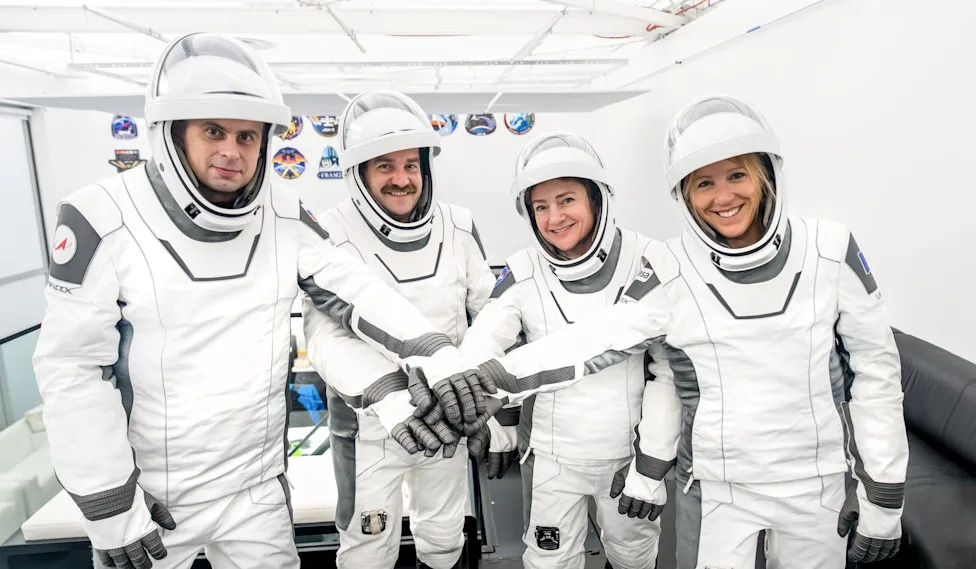 Uživo: Jessica Meir i Anil Menon Izlaze u Svemir — Svemirska Šetnja Sa ISS 6. Avgusta