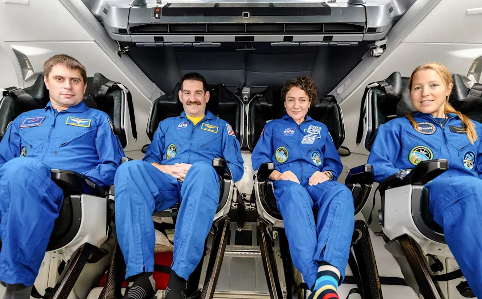 Uživo: Jessica Meir i Anil Menon Izlaze u Svemir — Svemirska Šetnja Sa ISS 6. Avgusta