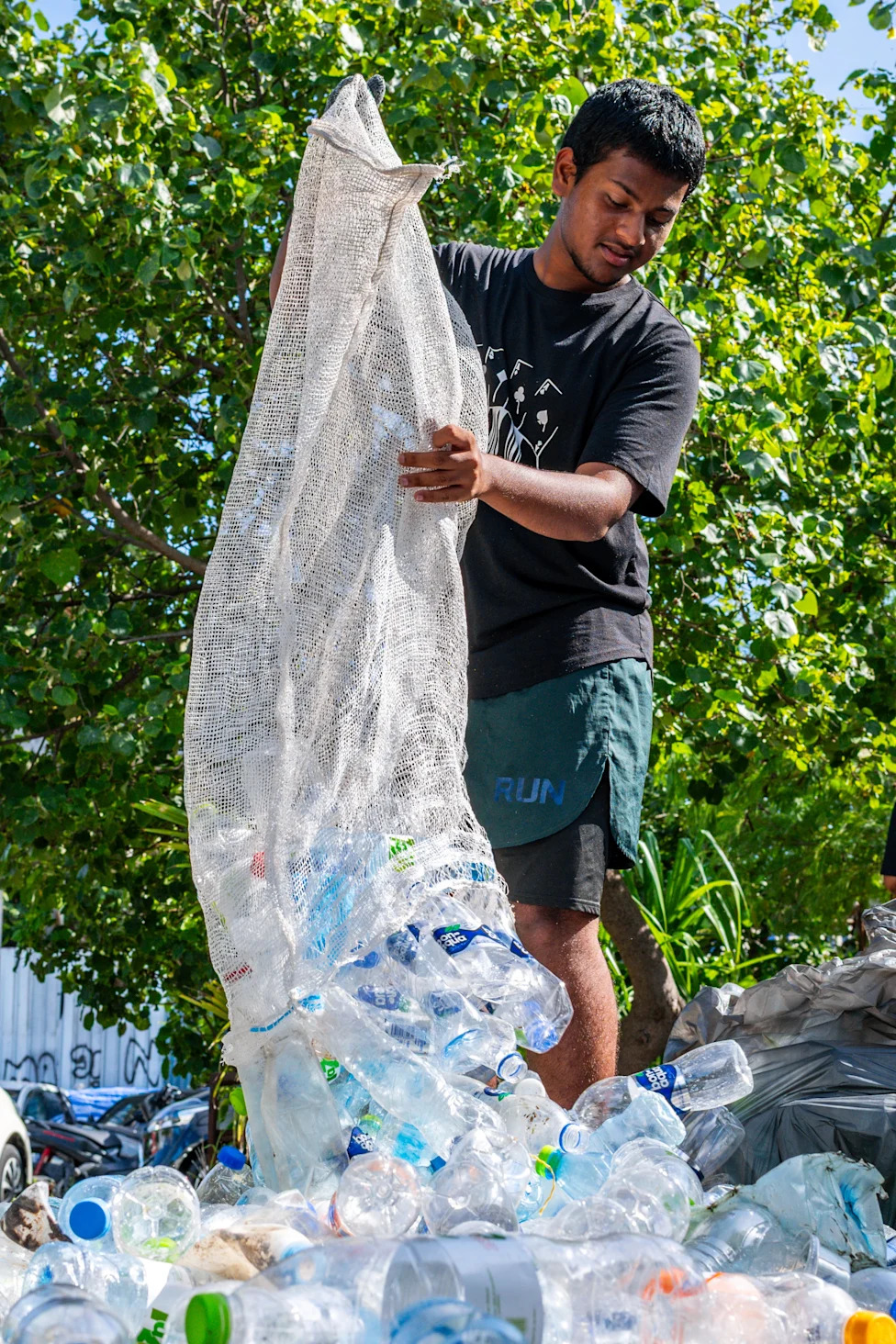 Kajacima protiv „ecocida“: Mladi aktivisti na Maldivima brane mangrove i budućnost ostrva