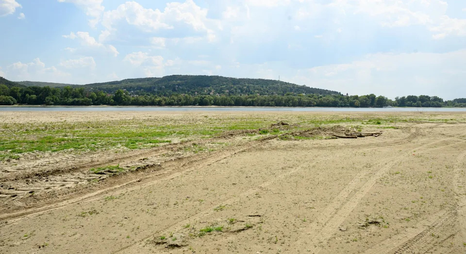 Motocikl i posmrtni ostaci iz Drugog svetskog rata izronili dok Dunav u Budimpešti dostiže rekordno nizak nivo