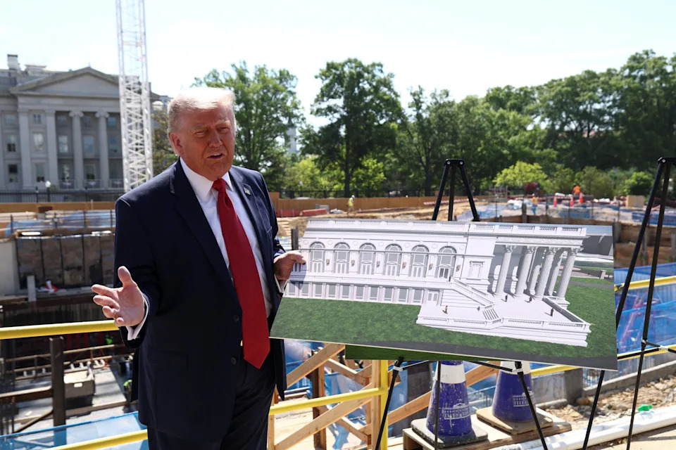 White House Aides Warn Trump's Focus on Monuments and Projects Is Hurting GOP Ahead of Midterms
