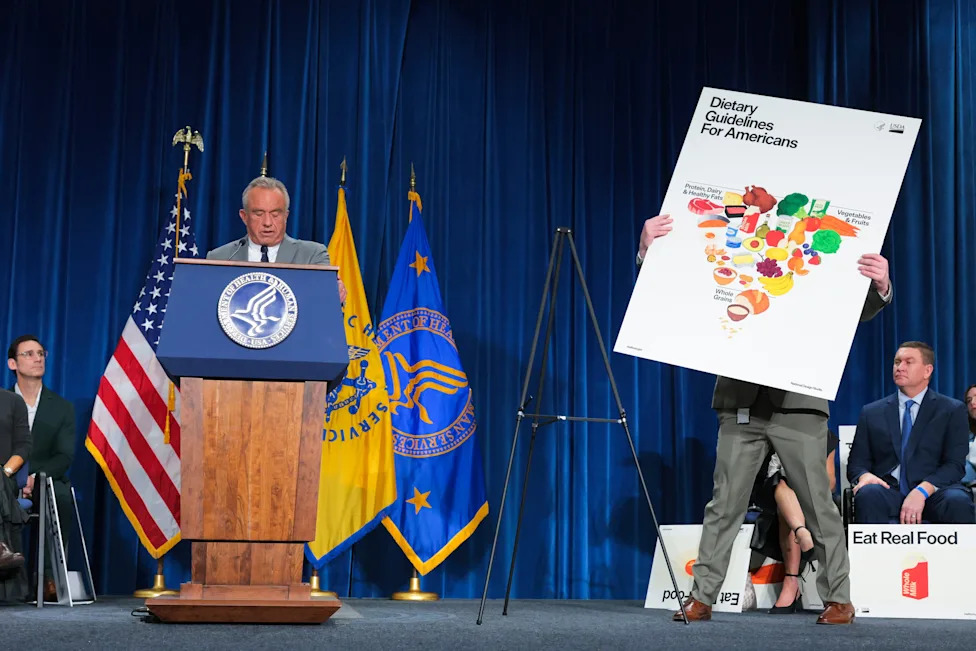 Kellogg's to Remove Artificial Dyes From Froot Loops and Apple Jacks — Reformulated Boxes Due by End of 2026