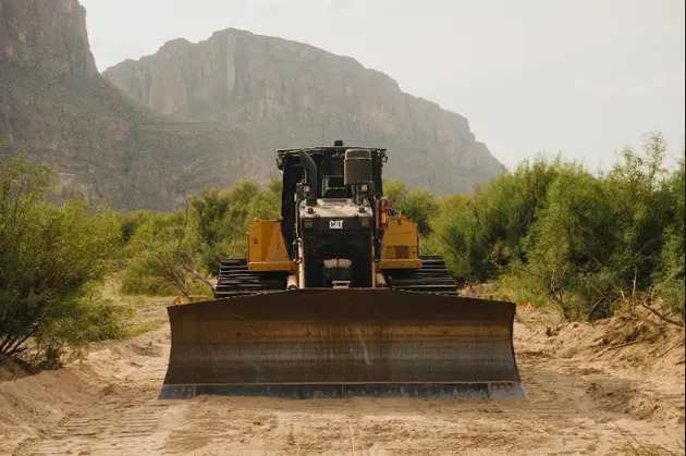 Bulldozers Move Into Big Bend National Park as Trump-Era Border Project Advances