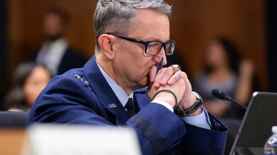 Top U.S. General Seeks an 'Off‑Ramp' From Iran War as Military Options Narrow