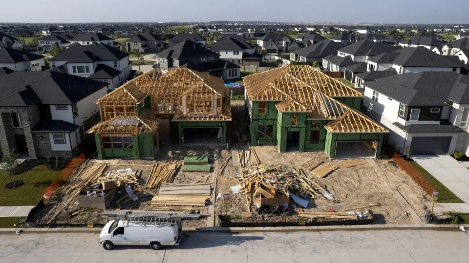 Industry Alarm: Trump’s Crackdown on Immigration Strains Construction, Agriculture and the Broader Economy