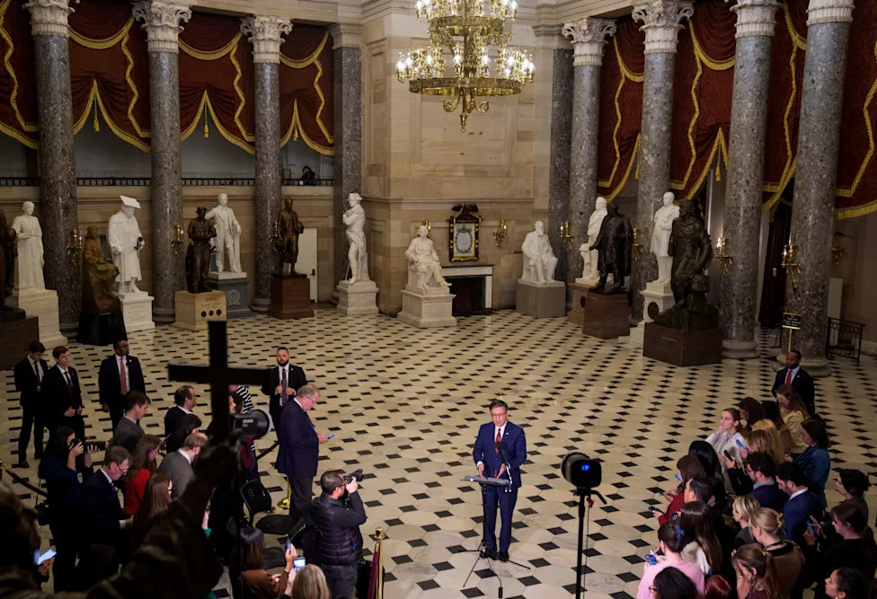 Senate Passes 90-6 Stopgap Funding Bill Through December, Blocks OMB Grant-Review Rule