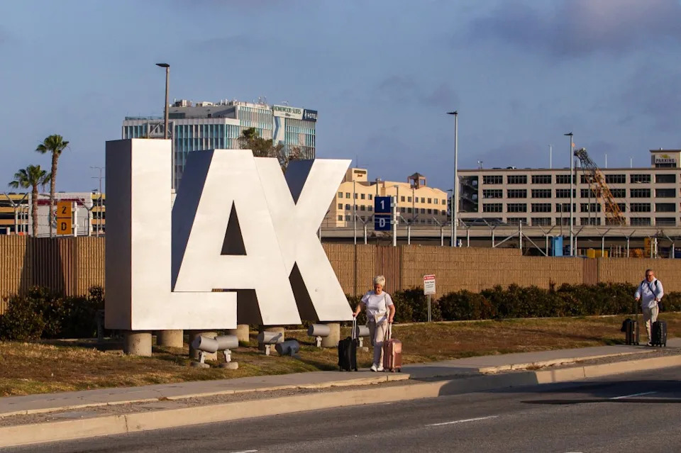 LAX SkyLink Now Targets October 2026 Opening After $3.34B Overruns and YouTuber Exposé