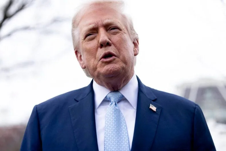 Trump Denies Camp David Clash With Hegseth Over Reported Munitions Shortages