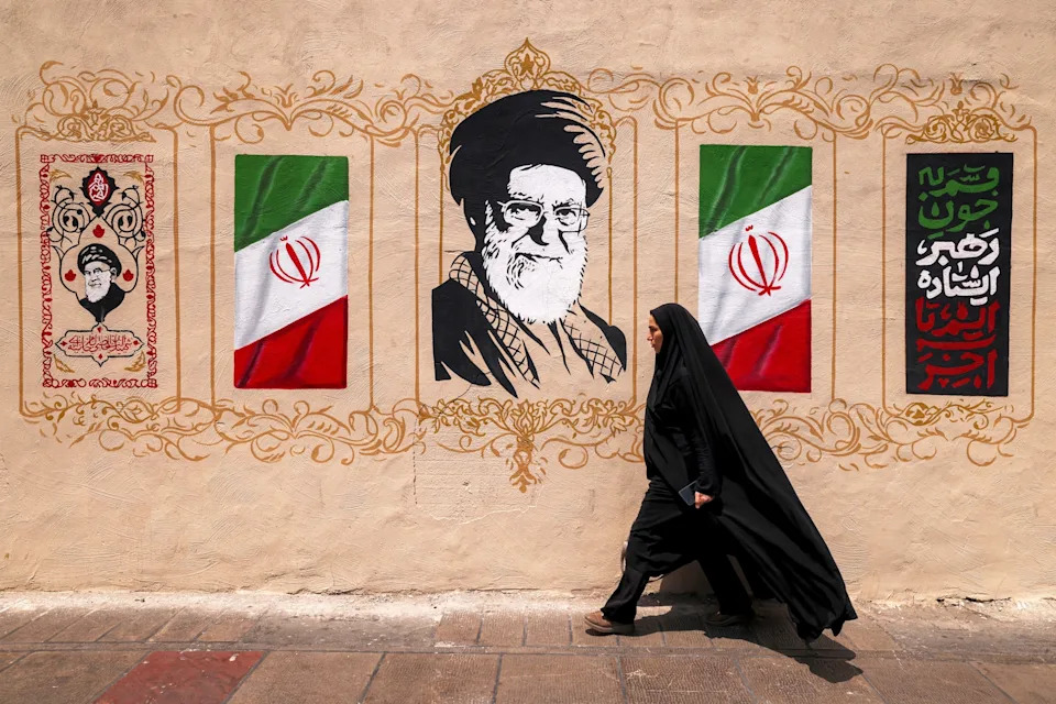 U.S. and Iran Exchange Messages Through Intermediaries as Talks Continue; Strait of Hormuz Remains Flashpoint