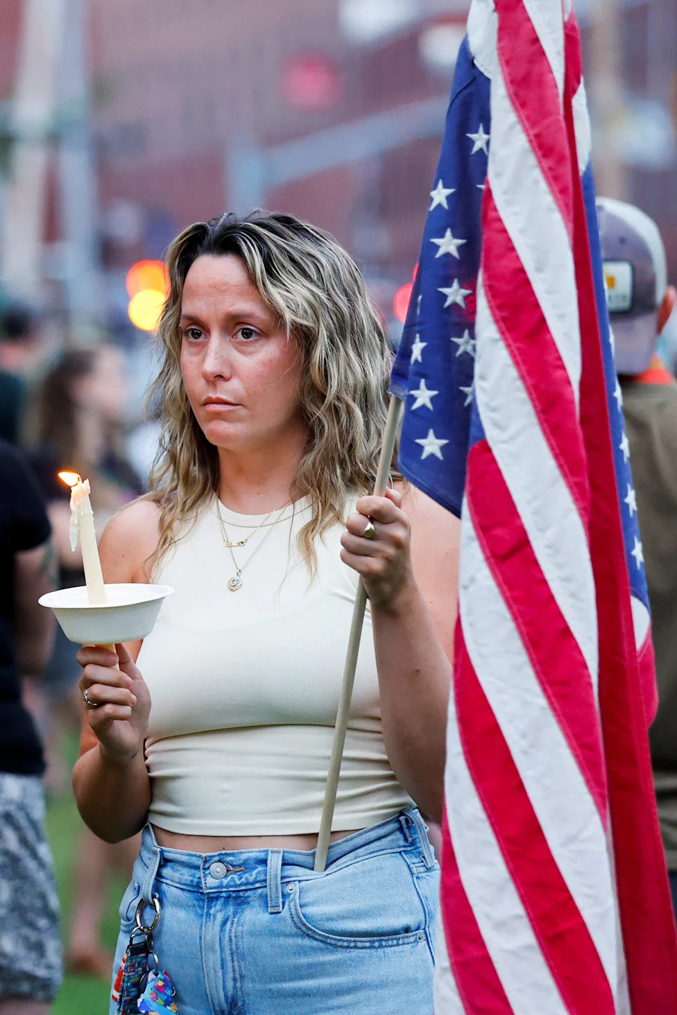 Poll: About 8-in-10 Independents Say ICE Used Excessive Force — A Midterms Risk For Republicans