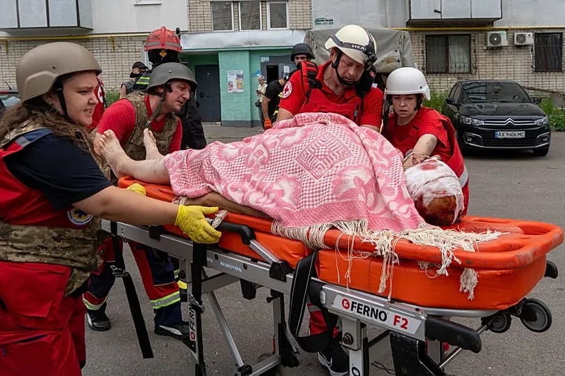 13 Poginulih i Oko 90 Povređenih: Rusija Pojačala Noćna Bombardovanja Ukrajinskih Gradova