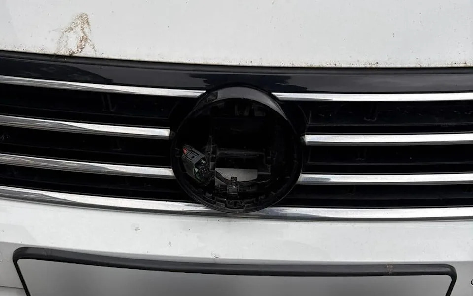 Drone Recon Allegedly Used in Wave of Volkswagen Badge Thefts in South‑East London