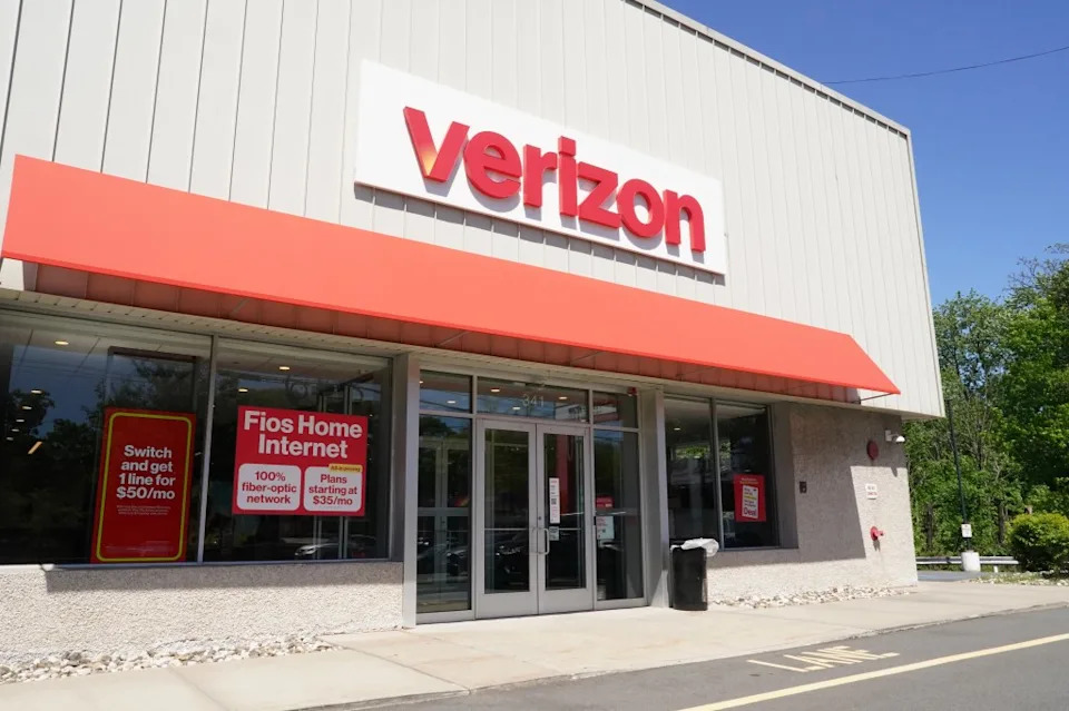 Vandals Cut Fiber Lines, Triggering Major Verizon Outage Across Southern California