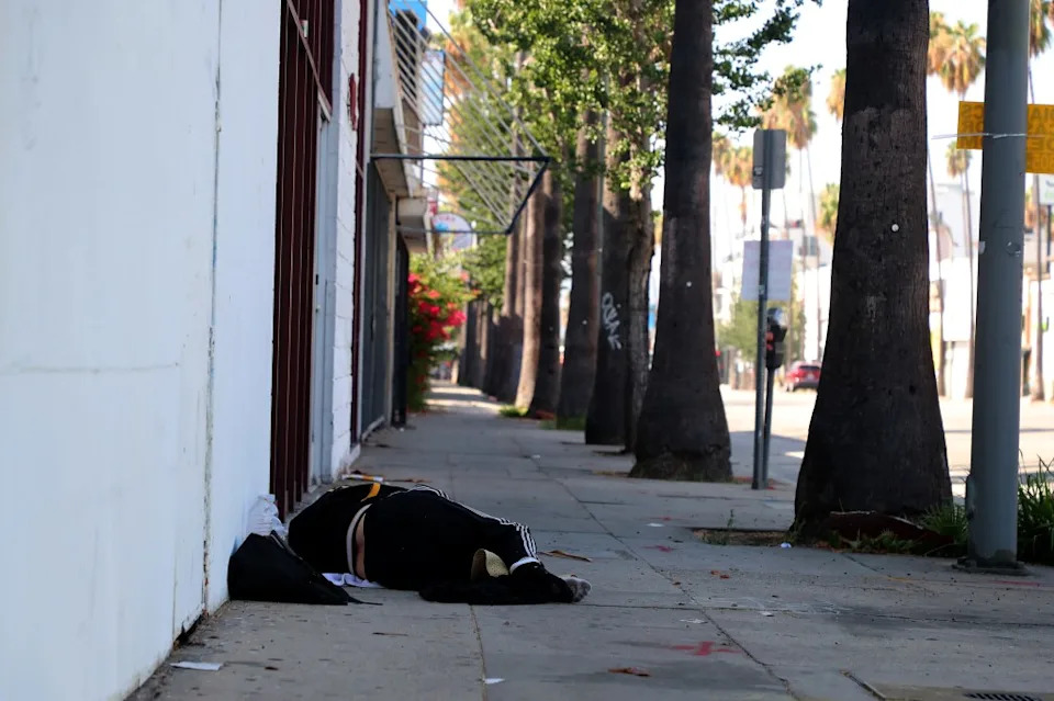 Van Nuys Boulevard’s Fall: From 1970s Cruising Hub To Boarded Stores And Encampments
