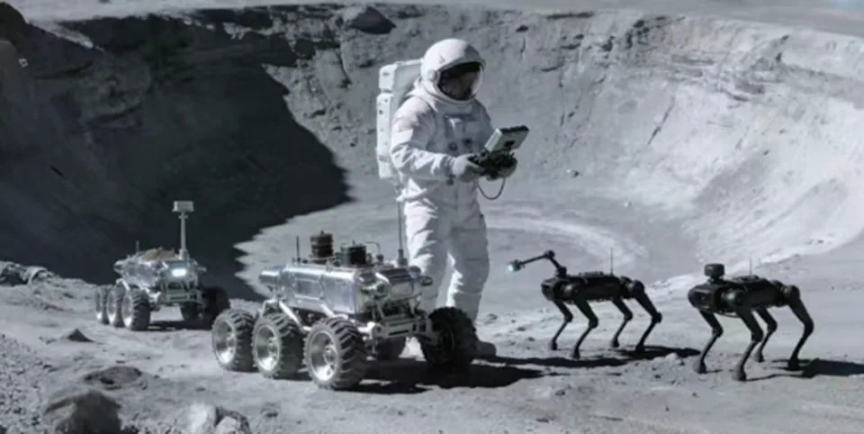 Kina Razmatra 'Robotske Pse' Za Čuvanje Lunarne Baze — Astronauti i Roboti U Saradnji