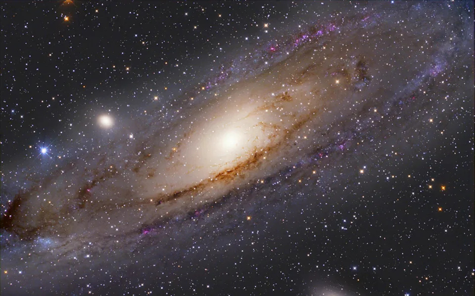 Andromeda Se Usporava — Da Li Je Kriv Mali Pratilac M32?