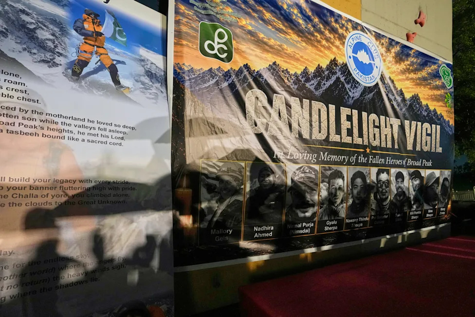 Tuga Na Broad Peaku: Vigilija U Islamabadu Za Deset Poginulih Alpinista