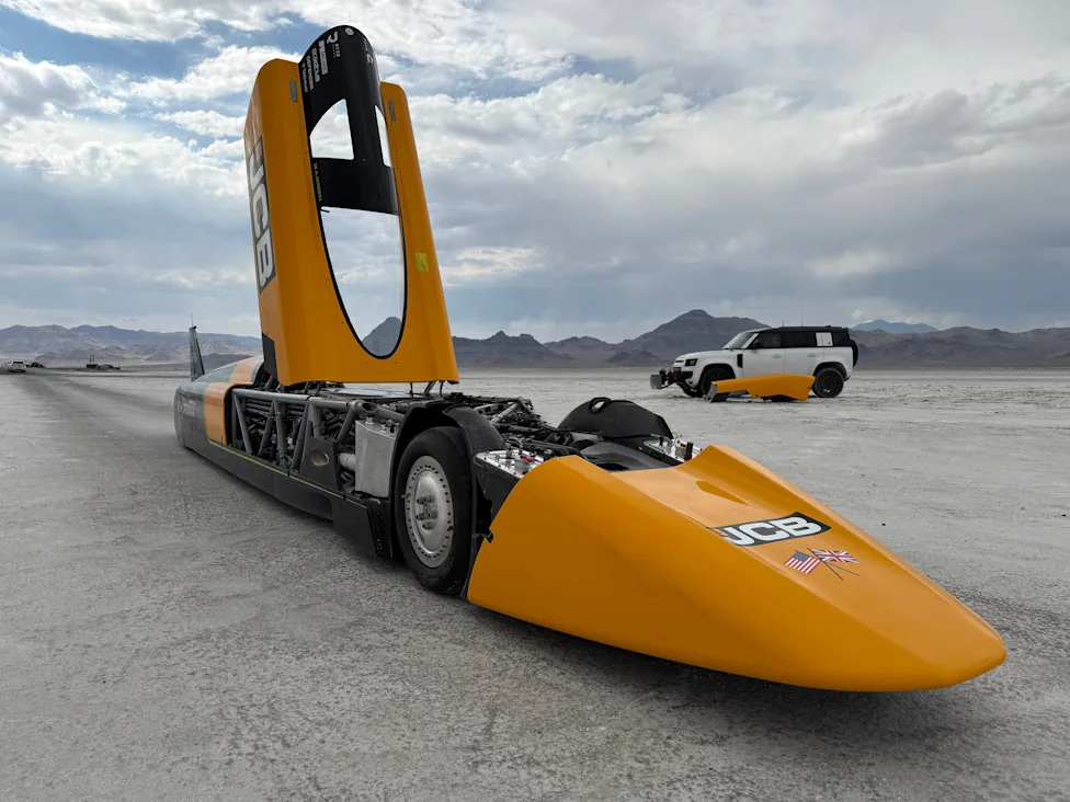 Andy Green postavio svetski rekord: 406,320 mph u automobilu na vodonik na Bonneville Salt Flats