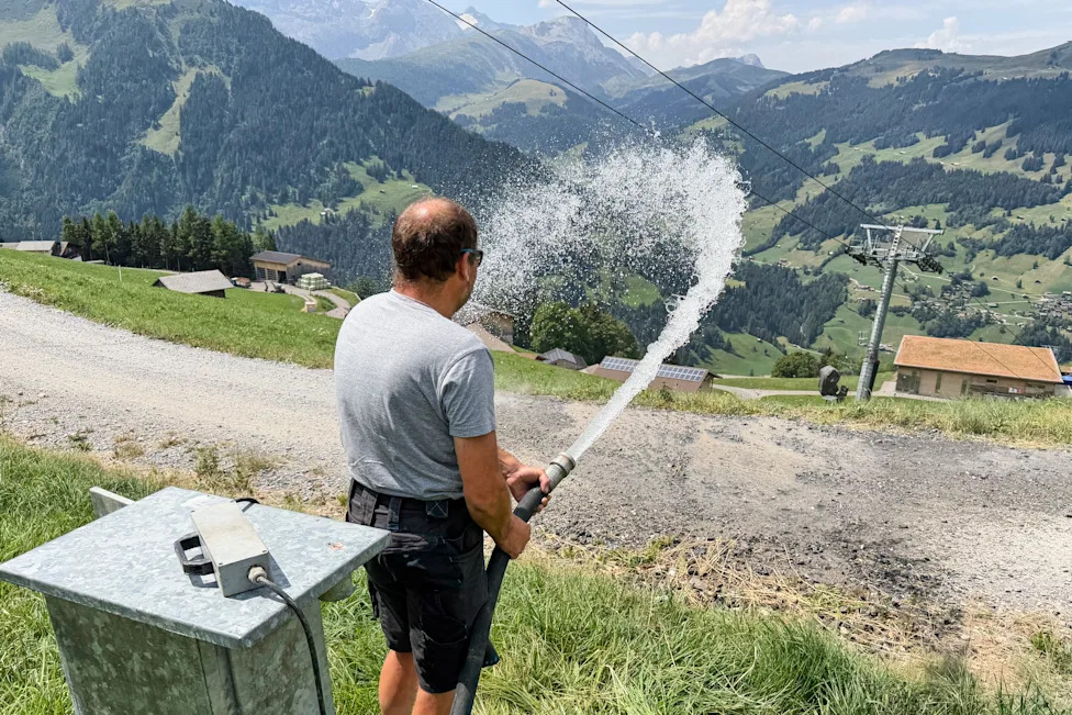 Kako oprema za pravljenje snega u Adelbodenu može pomoći u gašenju letnjih šumskih požara