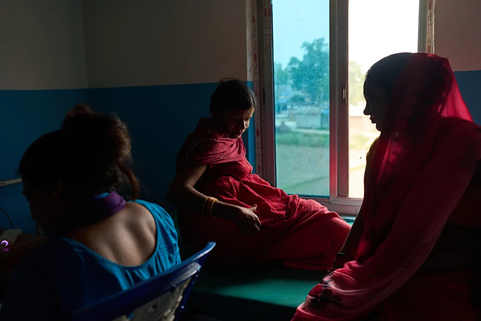 Kad su aid radnici prestali da dolaze: Prekid pomoći USAID i rast smrtnosti majki i beba u Nepalu