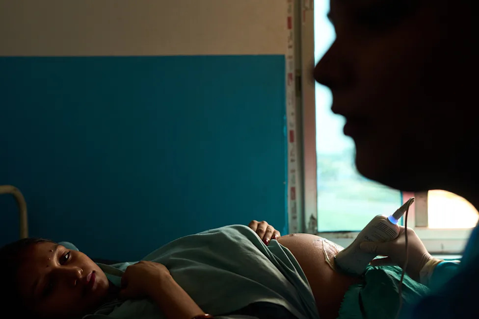 Kad su aid radnici prestali da dolaze: Prekid pomoći USAID i rast smrtnosti majki i beba u Nepalu