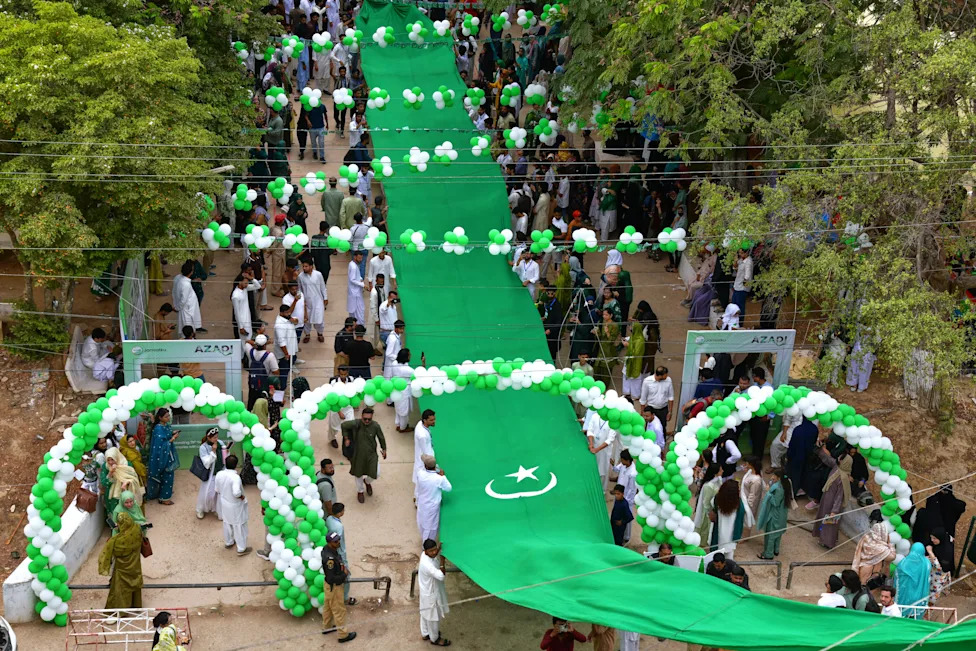 Vatromet I Masovne Proslave U Islamabadu: Pakistan Obeležio 79. Dan Nezavisnosti, Otvoren 'Yadgar-e-Fatah'