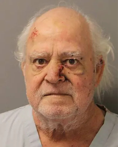 Driver Sentenced to 25 Years to Life After Deadly N.Y. Nail Salon Crash; Flips Off Photographer at Sentencing