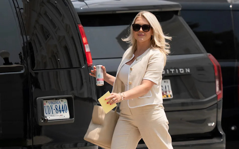 Karoline Leavitt Resigns: How Trump’s Youngest Press Secretary Became His Most Formidable Spin Doctor