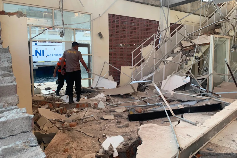 Magnitude 7.7 Quake Off Flores Topples Buildings, Kills At Least Five; Tsunami Warning Briefly Issued