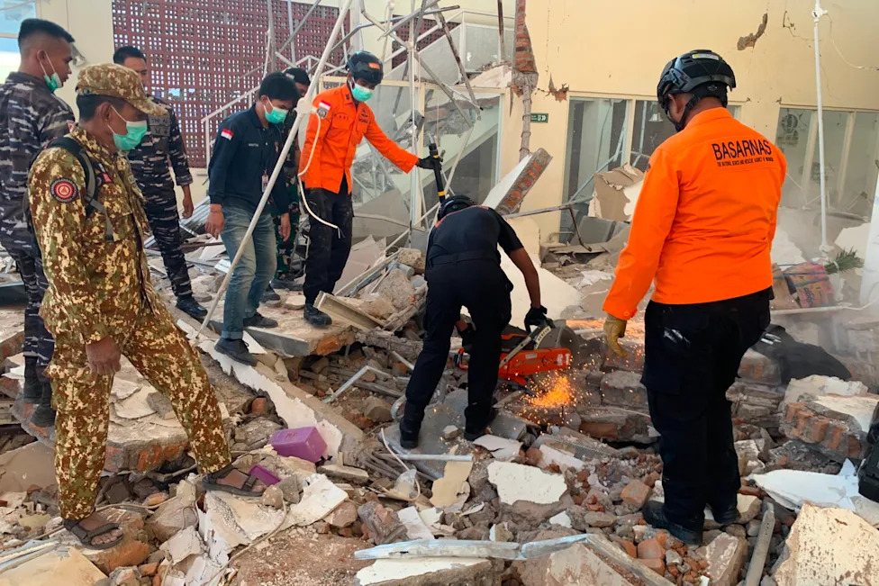 Magnitude 7.7 Quake Off Flores Topples Buildings, Kills At Least Five; Tsunami Warning Briefly Issued