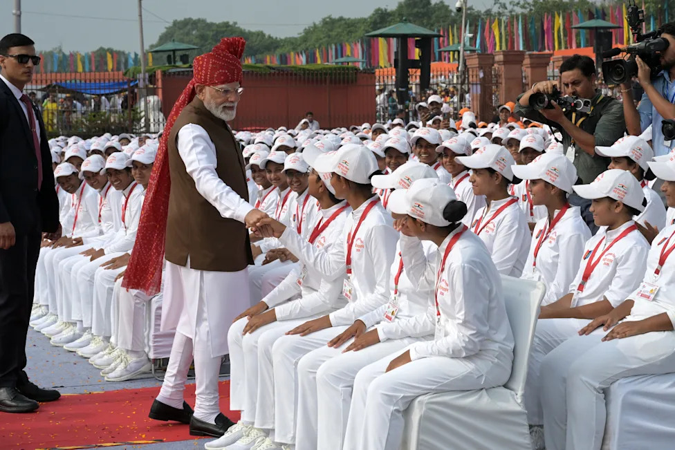 Modi: Naoružani Maoisti Se Gase, Ali Ideološka Pretnja „Dimagi Naksali“ Ostaje