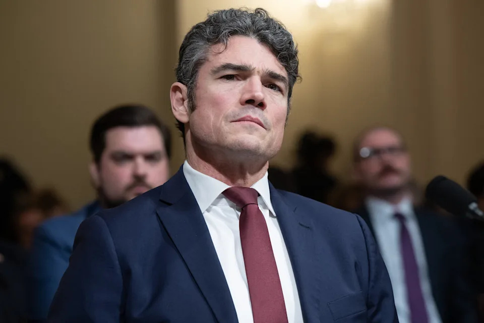GOP Pressure Mounts on Trump to End Iran War as Midterms Near