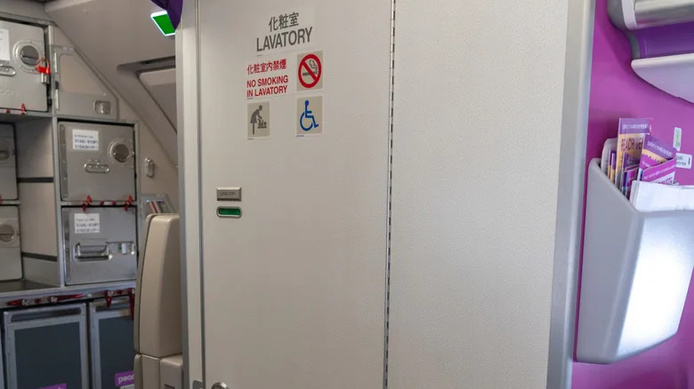 Florida Man Scales Barbed-Wire Fence, Breaks Into JetBlue A320 and Naps in Lavatory